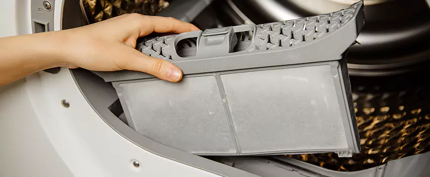 Signs Of A Clogged Dryer Lint Trap in Fair Oaks, Virginia